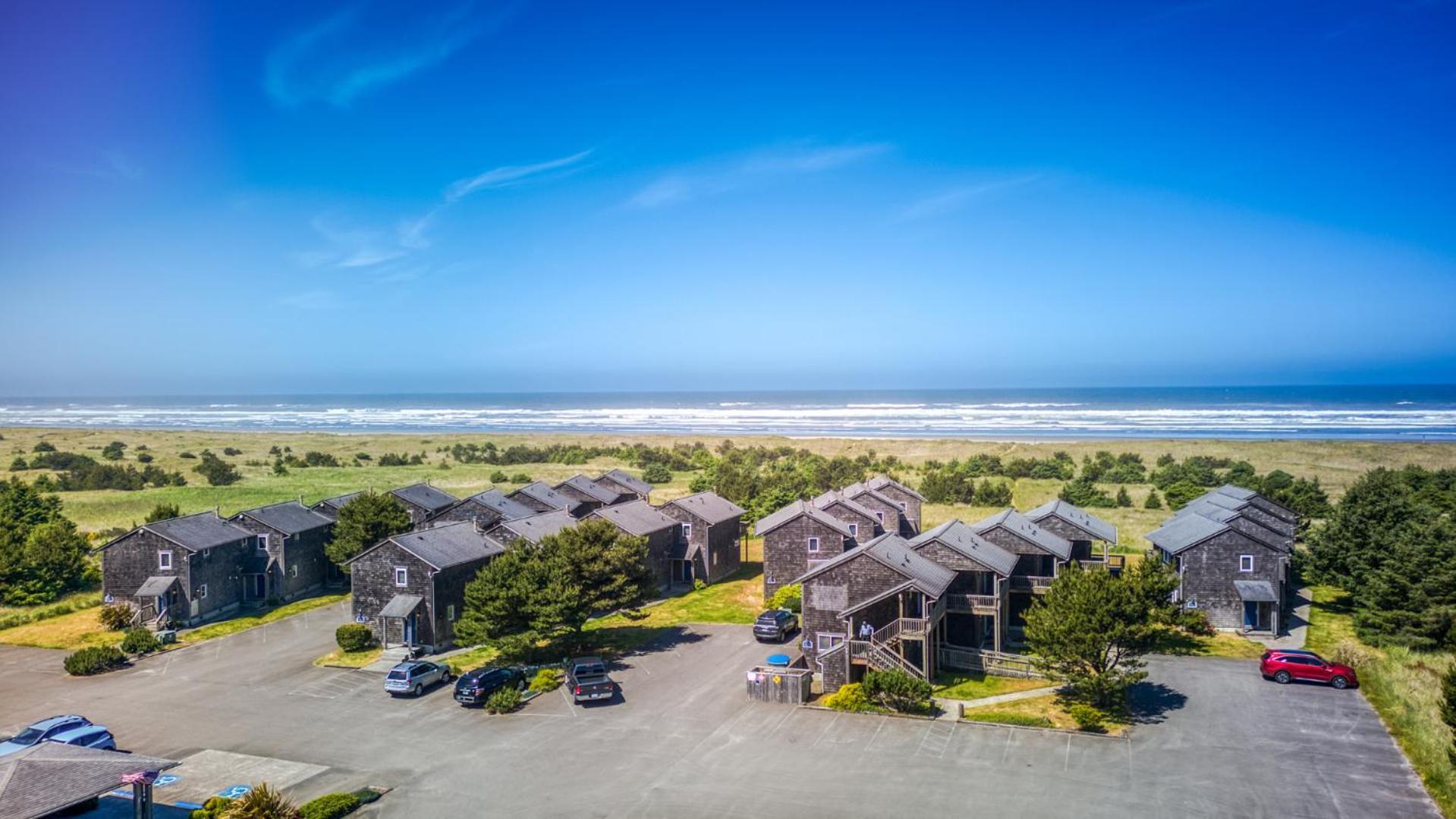 Lighthouse Oceanfront Resort Long Beach Exterior foto